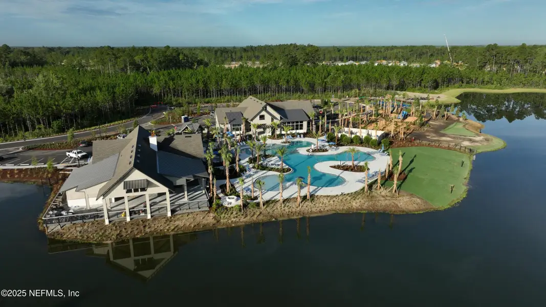 Community amenities in Tributary, Yulee (Image 6).