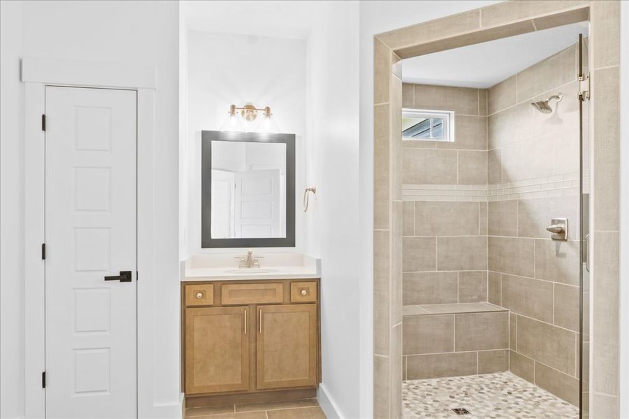 Representative furnished interior of a home built from the Converse Elite by Enchanted Homes in Pointe Summit, Slater-Marietta (Image 9).