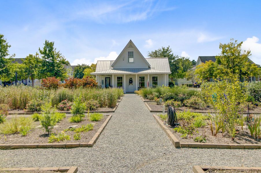 Community amenities in Sweetgrass at Summers Corner, Summerville (Image 55).