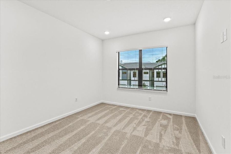 Spacious, unfurnished interior of a new home in , Orlando (Image 32).