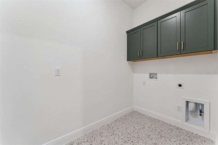 Spacious, unfurnished interior of a new home in Palms at Windermere, Windermere (Image 24).