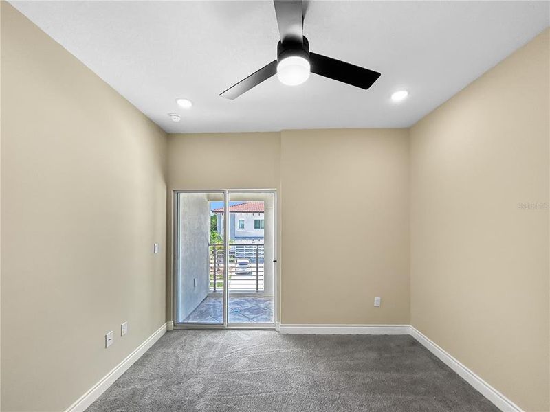 Spacious, unfurnished interior of a new home in , Davenport (Image 29).