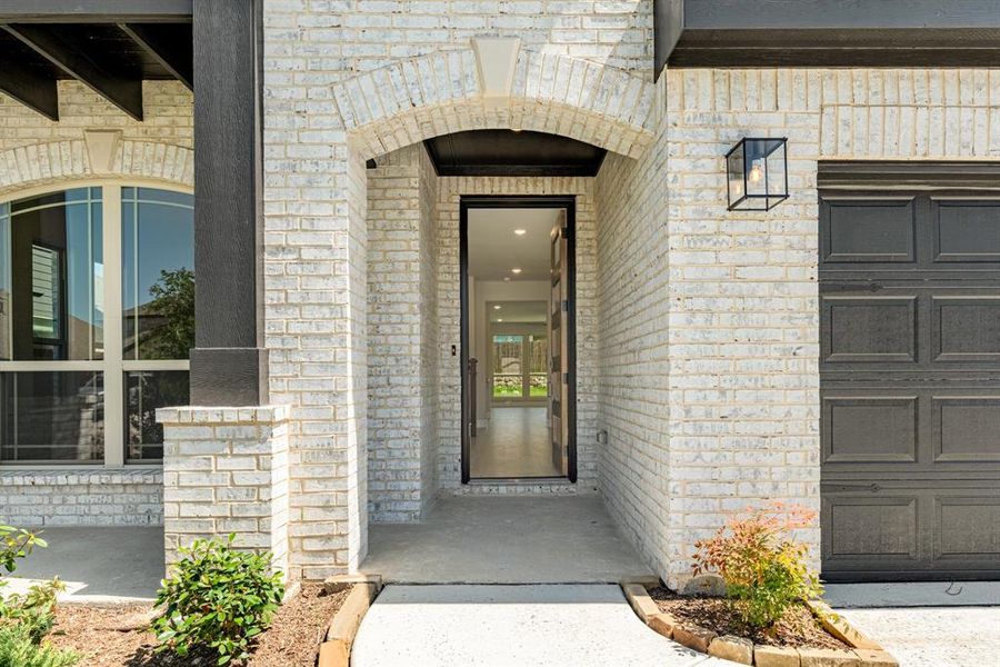 Exterior details and patio area of a home in Maplewood, Glenn Heights (Image 20). Exterior details and patio area of a home in Maplewood, Glenn Heights (Image 20).