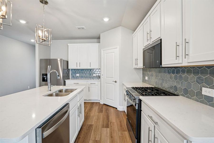 Furnished interior view inside a new home in Stonehaven, Seagoville (Image 18).