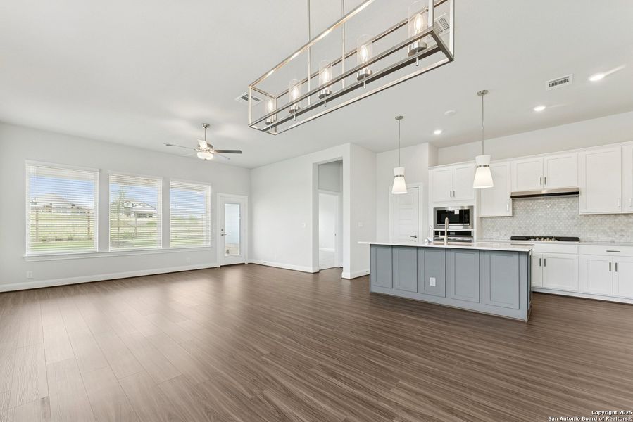 Spacious, unfurnished interior of a new home in The Crossvine 45’, Schertz (Image 27).