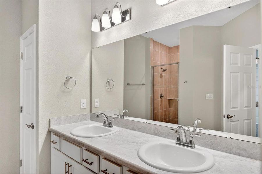 Furnished interior view inside a new home in Silver Springs Shores, Ocala (Image 45). Furnished interior view inside a new home in Silver Springs Shores, Ocala (Image 45).