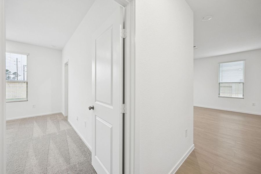 Spacious, unfurnished interior of a new home in Crosby Farms, Crosby (Image 18).