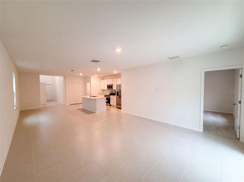 Spacious, unfurnished interior of a new home in Wynnstone, Davenport (Image 17). Spacious, unfurnished interior of a new home in Wynnstone, Davenport (Image 17).