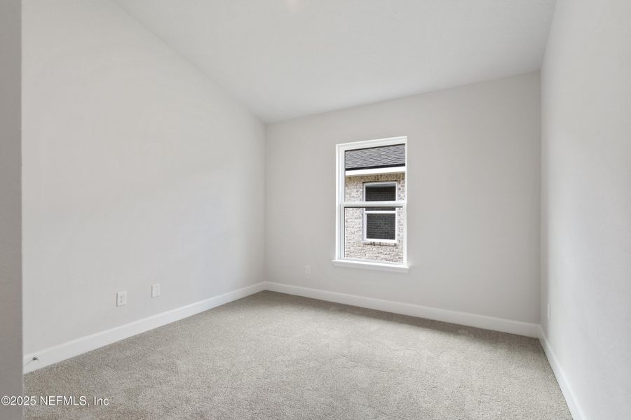 Spacious, unfurnished interior of a new home in Shadow Crest at Rolling Hills, Green Cove Springs (Image 8).