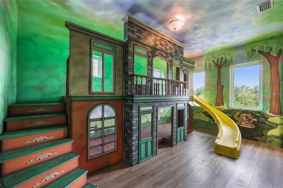 Image 62 of a home in .