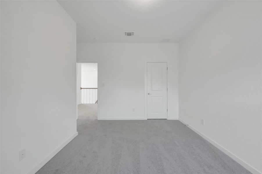 Spacious, unfurnished interior of a new home in Heritage, Dripping Springs (Image 22).