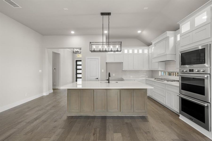 7104 Seagrove- Kitchen-2 7104 Seagrove- Kitchen-2