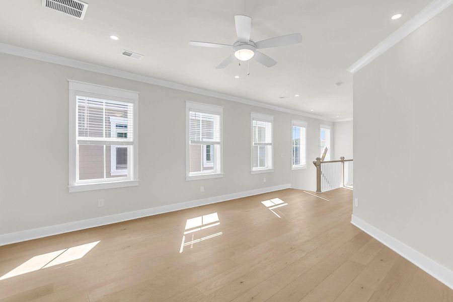 Spacious, unfurnished interior of a new home in Miller's Crossing, Johns Island (Image 32).