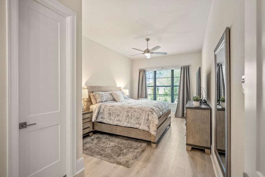 Furnished interior view inside a new home in The Highlands - 65', Porter (Image 27).