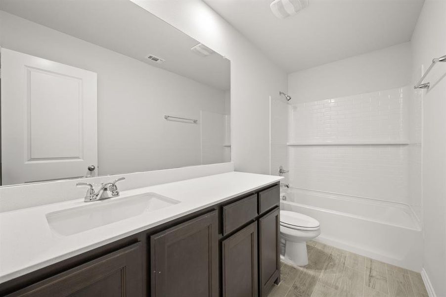 2833 Hay- Bathroom-1