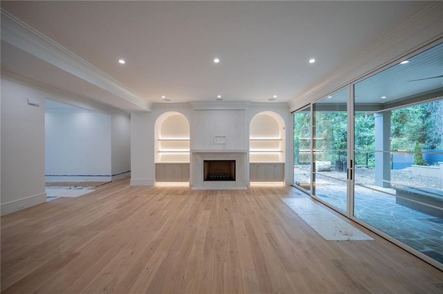 Spacious, unfurnished interior of a new home in Blue Heron Walk, Atlanta (Image 14).