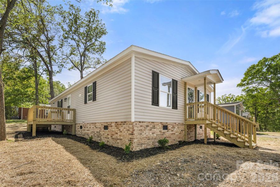 1109 Marion St, New Construction, 3 bedroom, 2 bathroom with walk in shower and large living spaces 1109 Marion St, New Construction, 3 bedroom, 2 bathroom with walk in shower and large living spaces