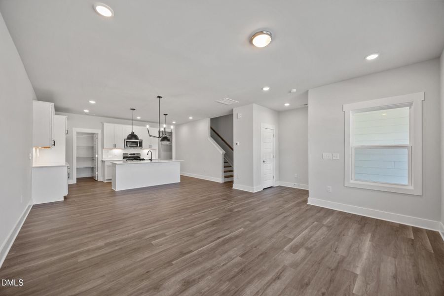 006_AP2-0309 Kitchen - Medium