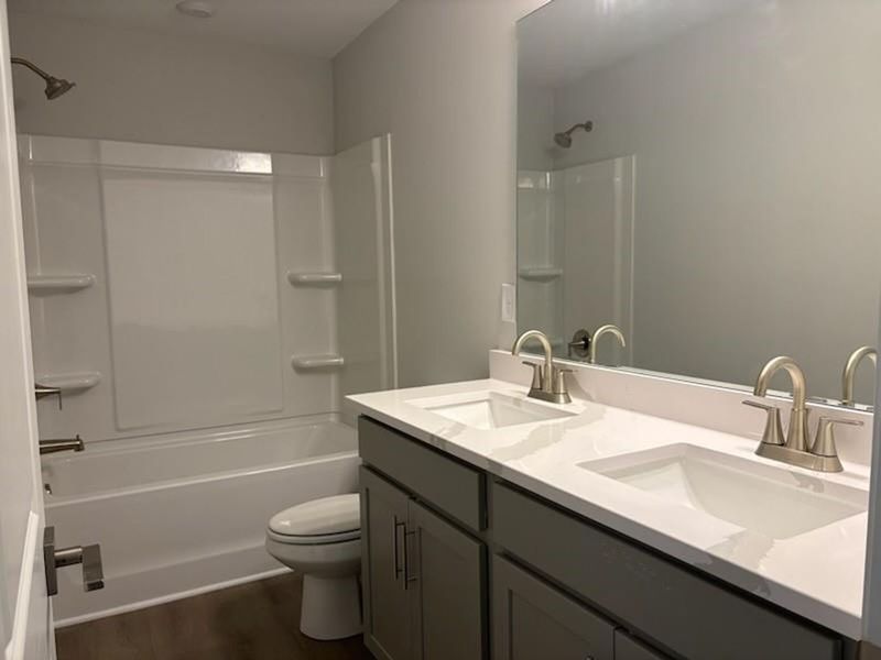 Image 24 of a home in Lake Shore. Image 24 of a home in Lake Shore.