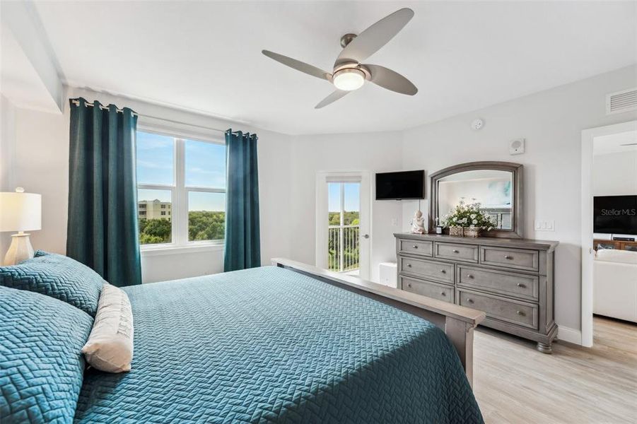 Furnished interior view inside a new home in , Largo (Image 5).