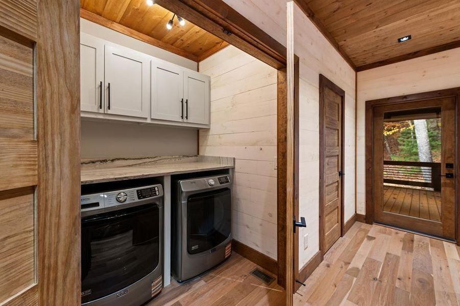 Furnished interior view inside a new home in , Blue Ridge (Image 51).