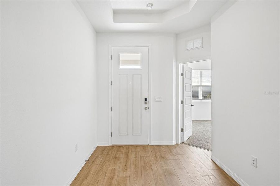 Spacious, unfurnished interior of a new home in , Lakeland (Image 47).
