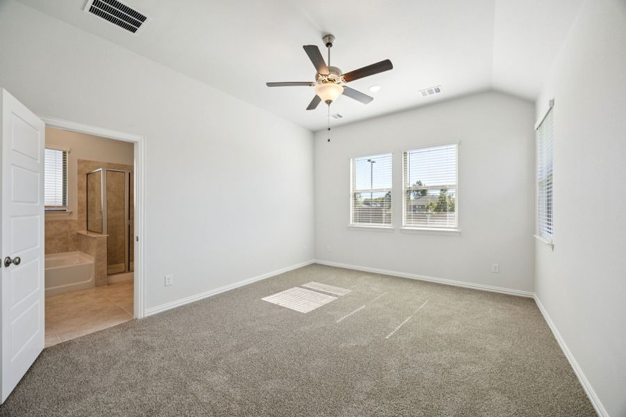 Spacious, unfurnished interior of a new home in Solterra Texas, Mesquite (Image 10). Spacious, unfurnished interior of a new home in Solterra Texas, Mesquite (Image 10).