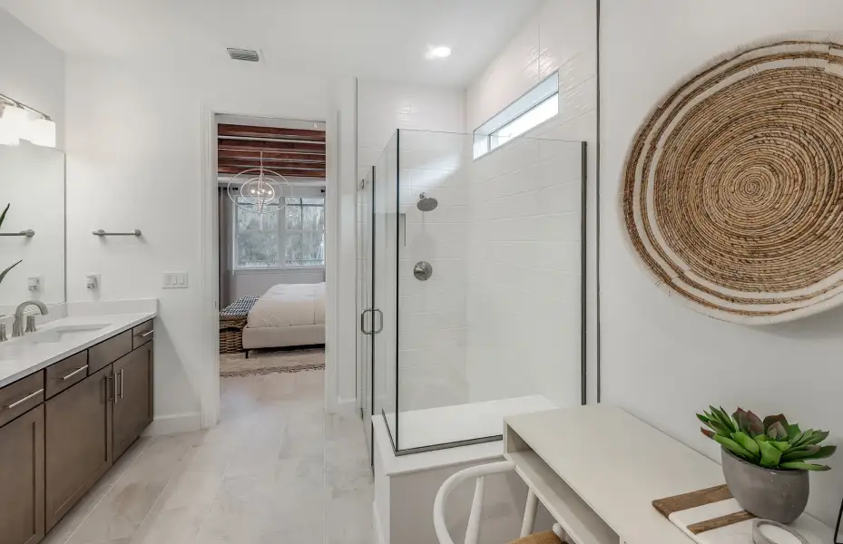 Furnished interior view inside a new home in Del Webb Oak Creek, North Fort Myers (Image 9).