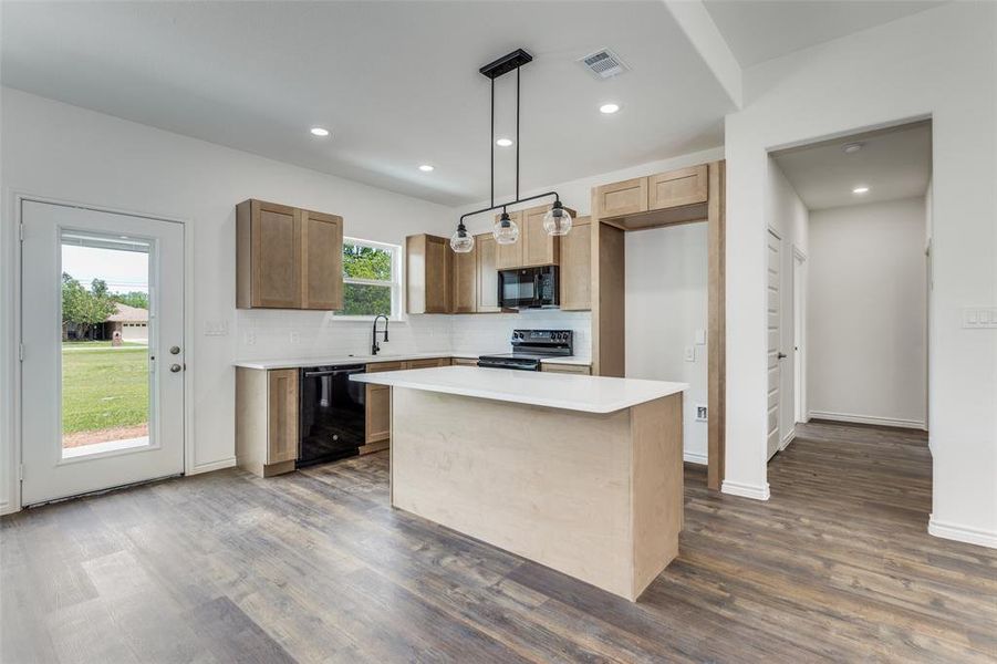 Furnished interior view inside a new home in , Granbury (Image 8).
