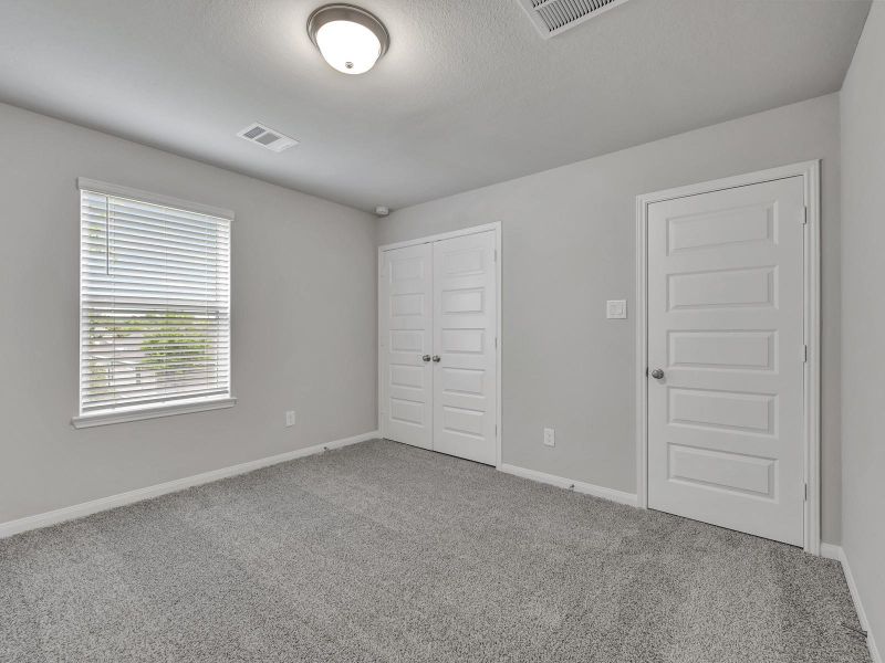 Photo is not of the actual home, but is an inspirational photo of builder’s model home and may depict options, furnishings, and/or decorator features that are not included Photo is not of the actual home, but is an inspirational photo of builder’s model home and may depict options, furnishings, and/or decorator features that are not included