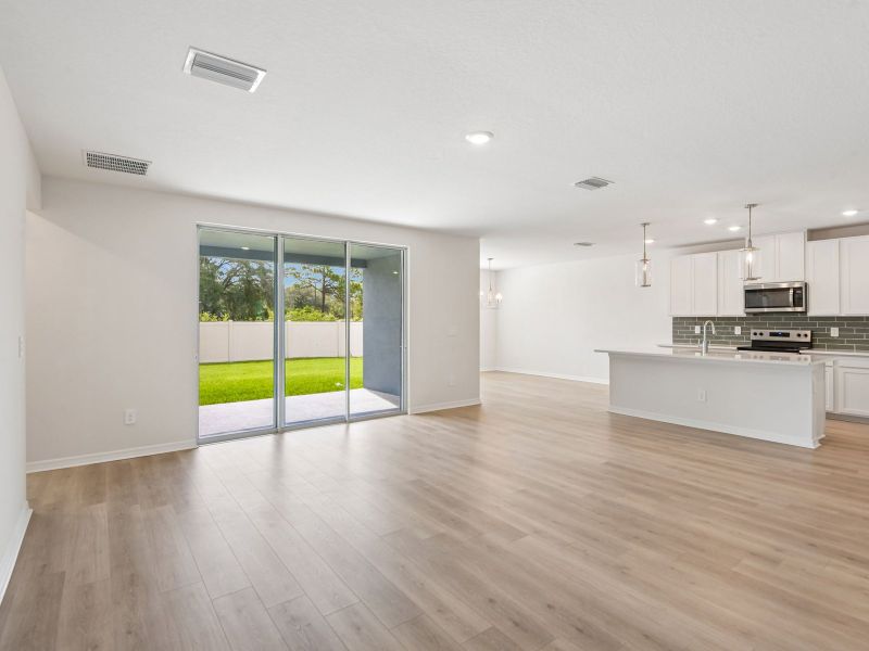 Spacious, unfurnished interior of a new home in Pine Ridge Meadows, Hudson (Image 11).