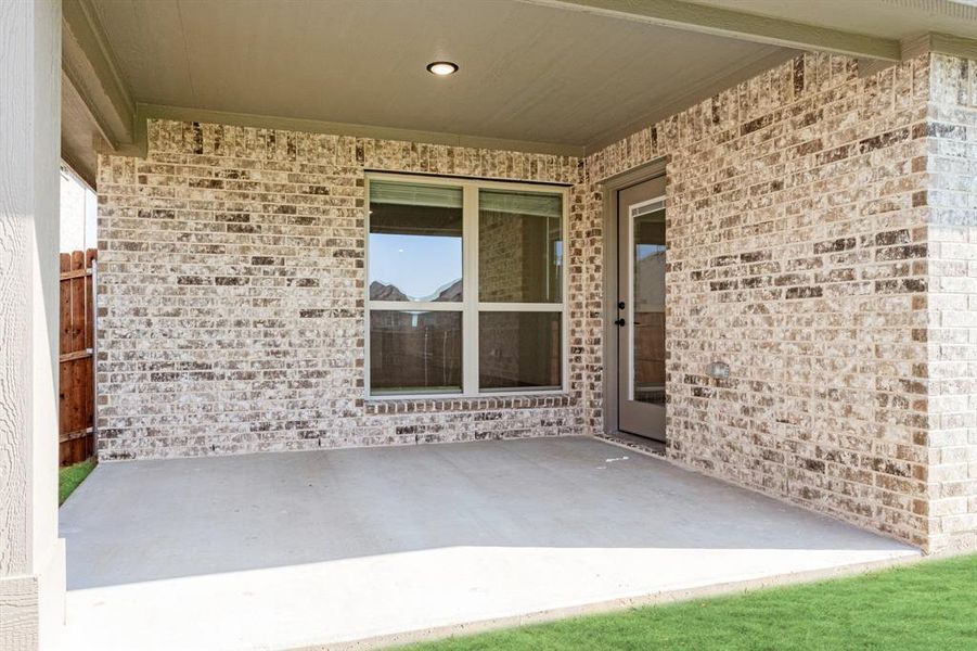 Exterior details and patio area of a home in Eagle Glen 50, Alvarado (Image 21). Exterior details and patio area of a home in Eagle Glen 50, Alvarado (Image 21).