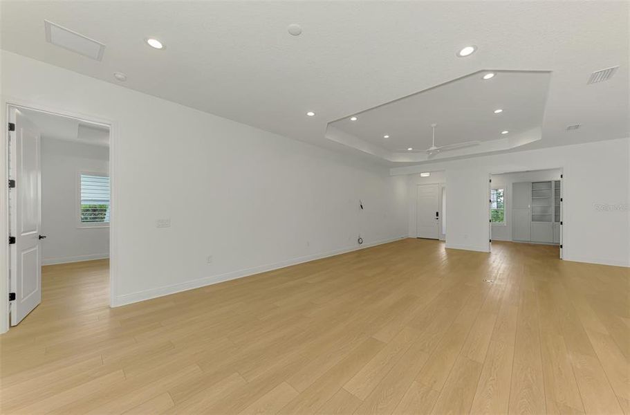 Spacious, unfurnished interior of a new home in , Venice (Image 21).