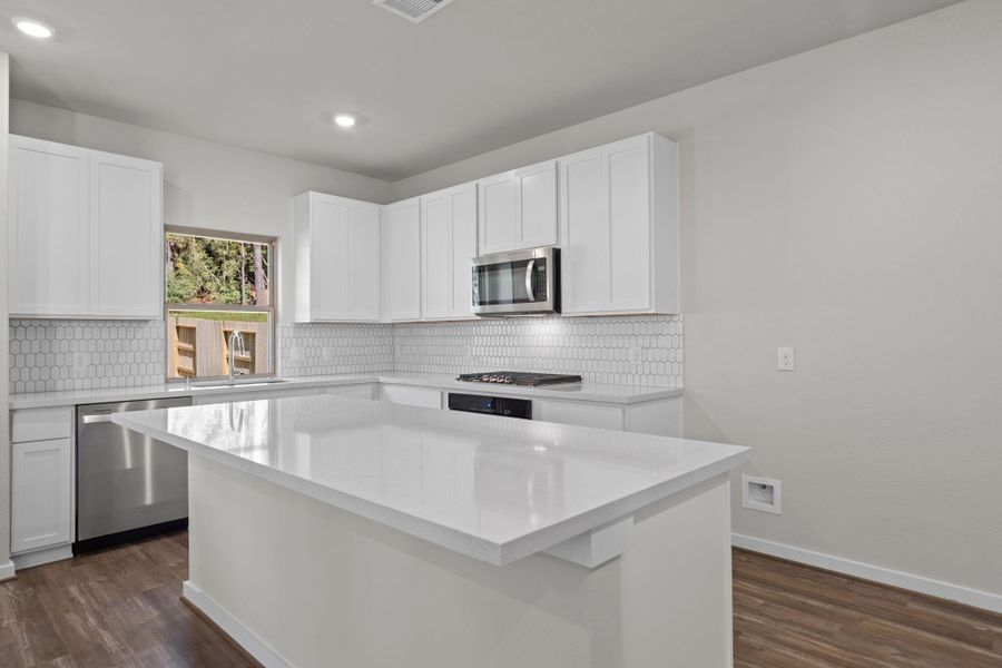 Furnished interior view inside a new home in Westridge Cove, Conroe (Image 9). Furnished interior view inside a new home in Westridge Cove, Conroe (Image 9).