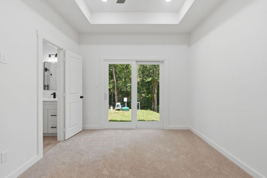 Spacious, unfurnished interior of a new home in , Willis (Image 16).