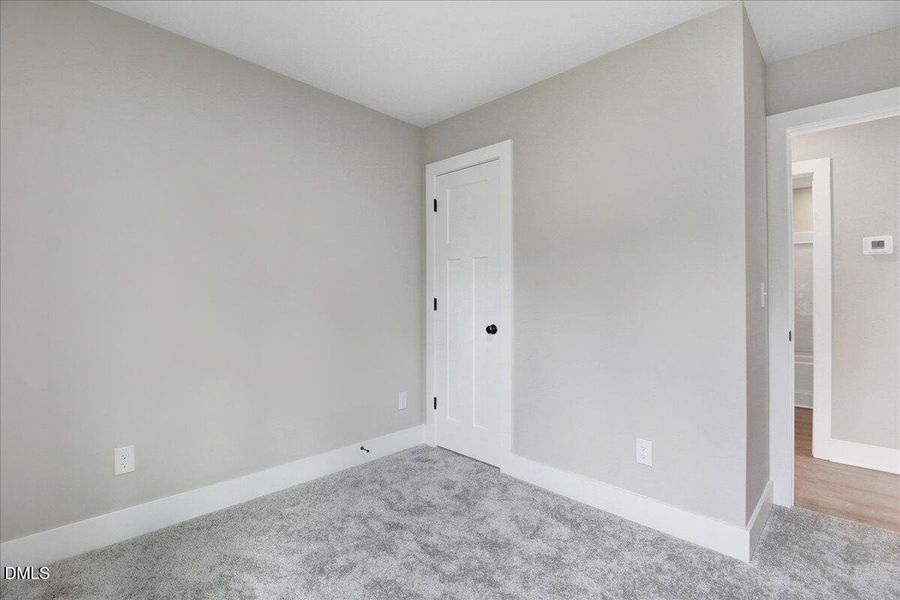 47-303 E James St-47