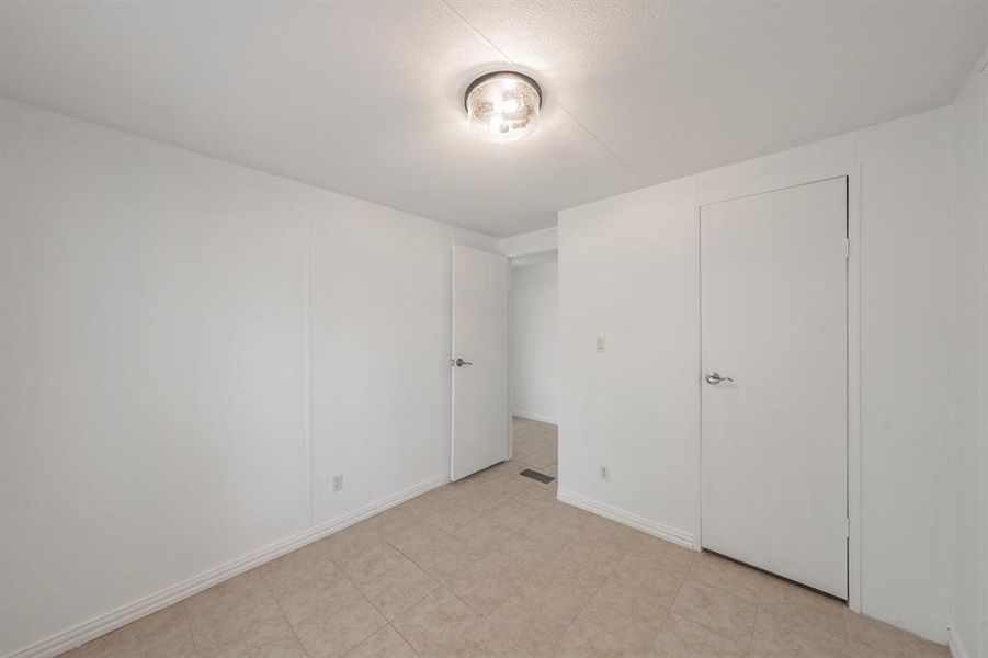 Spacious, unfurnished interior of a new home in , Millsap (Image 14).