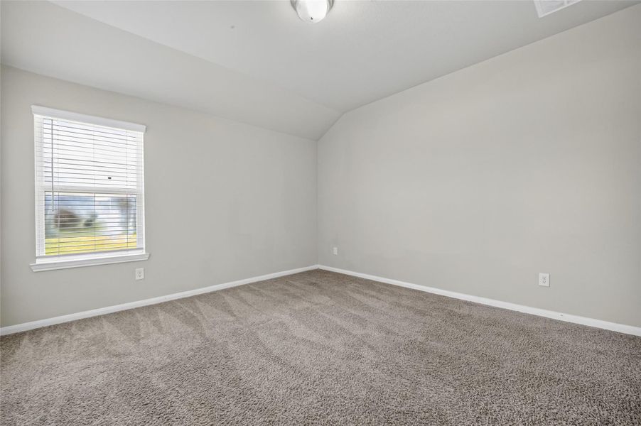 Spacious, unfurnished interior of a new home in , Texas City (Image 34).