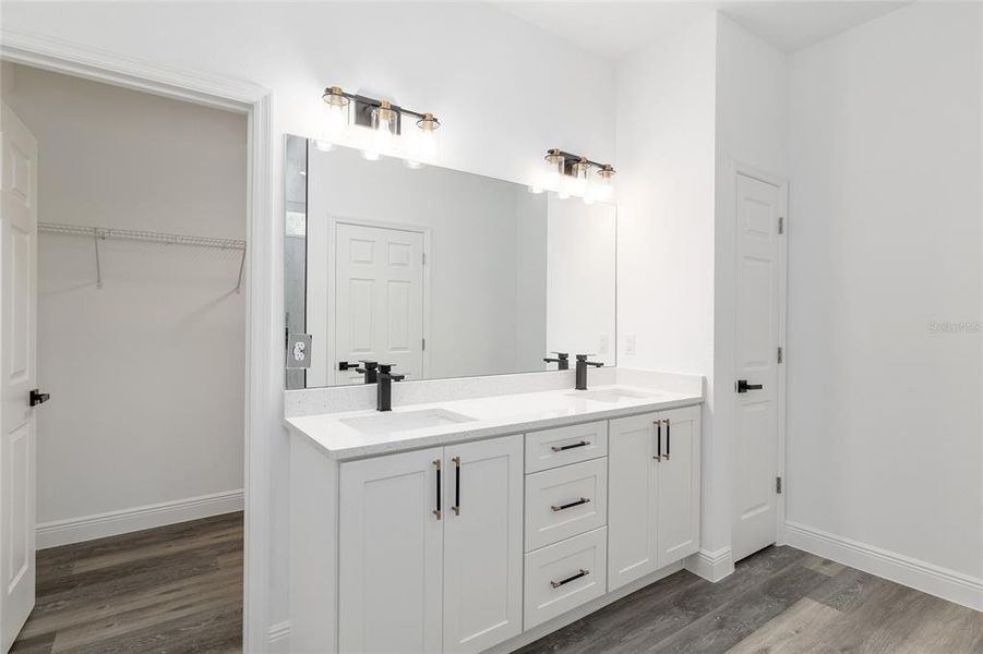 Furnished interior view inside a new home in , Dunnellon (Image 42).