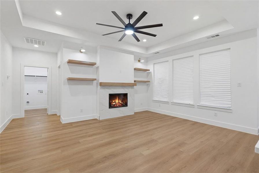 Spacious, unfurnished interior of a new home in , Dallas (Image 11).