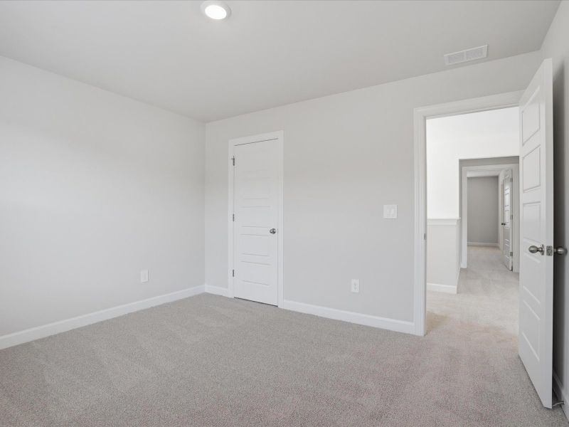 Spacious, unfurnished interior of a new home in Collier Ridge, Moore (Image 18).