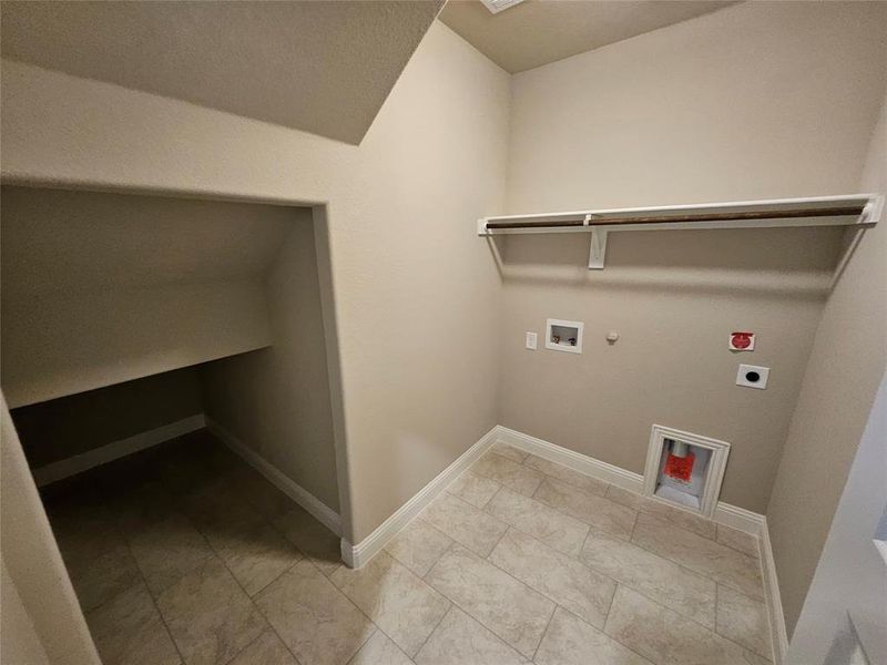 Spacious, unfurnished interior of a new home in Trails of Trenton, Trenton (Image 33).