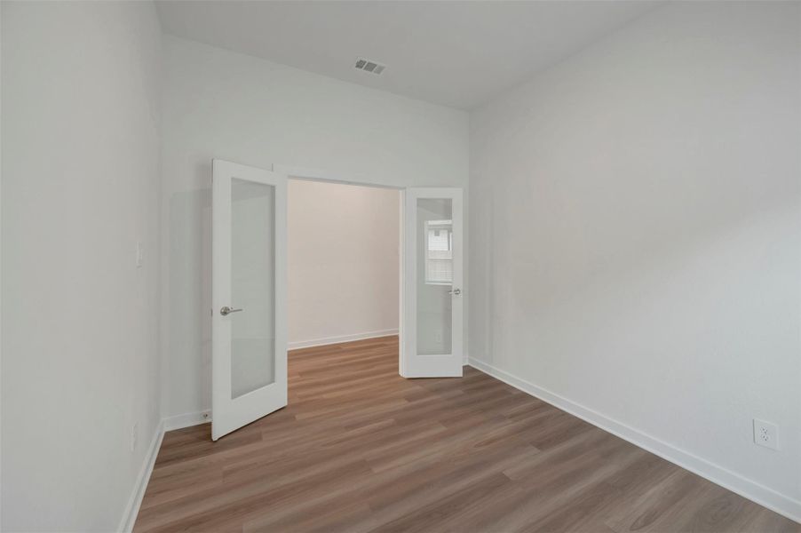 Spacious, unfurnished interior of a new home in Pinewood at Grand Texas, New Caney (Image 22). Spacious, unfurnished interior of a new home in Pinewood at Grand Texas, New Caney (Image 22).
