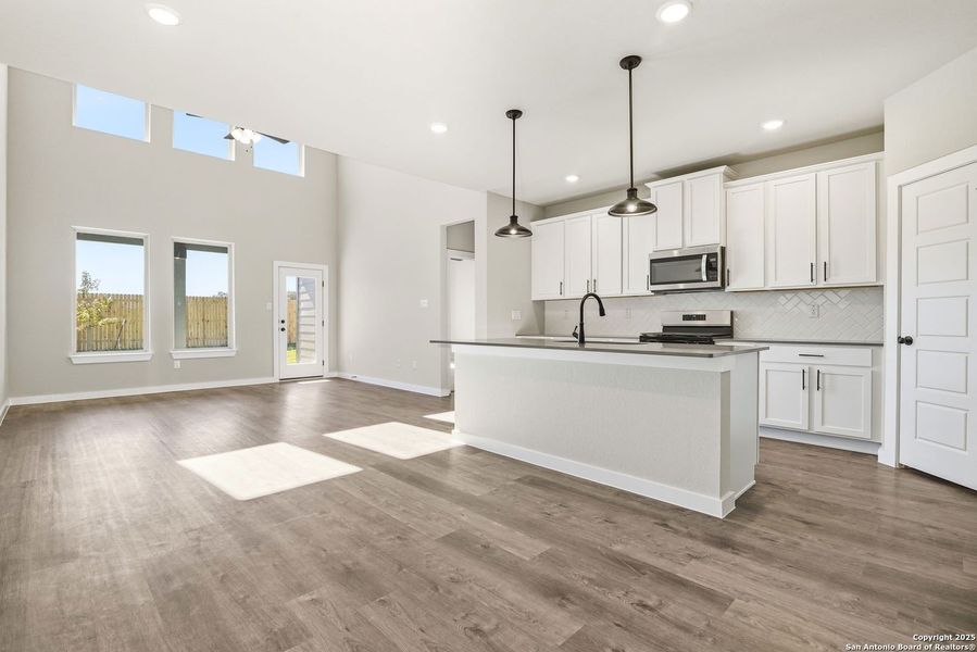 Spacious, unfurnished interior of a new home in Morgan Meadows, San Antonio (Image 46). Spacious, unfurnished interior of a new home in Morgan Meadows, San Antonio (Image 46).