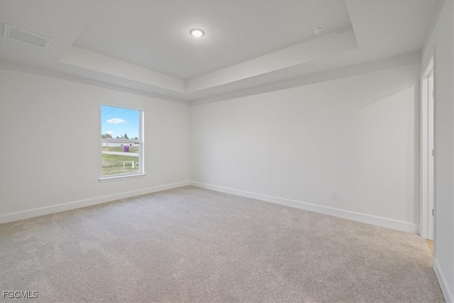 Spacious, unfurnished interior of a new home in Cape Coral, Cape Coral (Image 19). Spacious, unfurnished interior of a new home in Cape Coral, Cape Coral (Image 19).