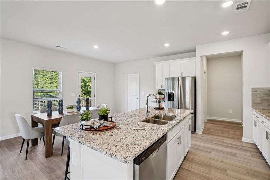 Furnished interior view inside a new home in Ivey Township, Dallas (Image 31).