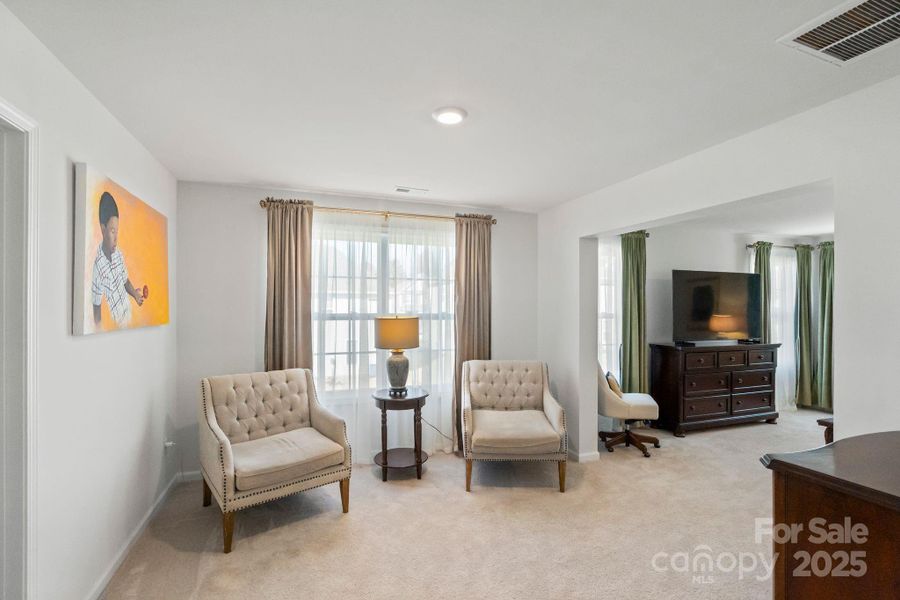 Furnished interior view inside a new home in Sylvan Creek, Denver (Image 19). Furnished interior view inside a new home in Sylvan Creek, Denver (Image 19).