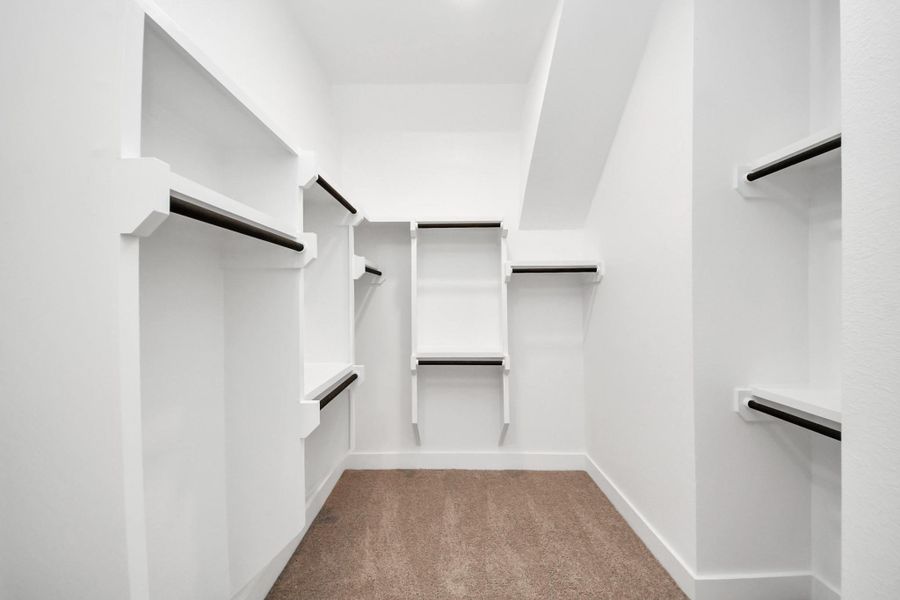 Spacious, unfurnished interior of a new home in ARTAVIA: Hilltop Collection, Conroe (Image 16).