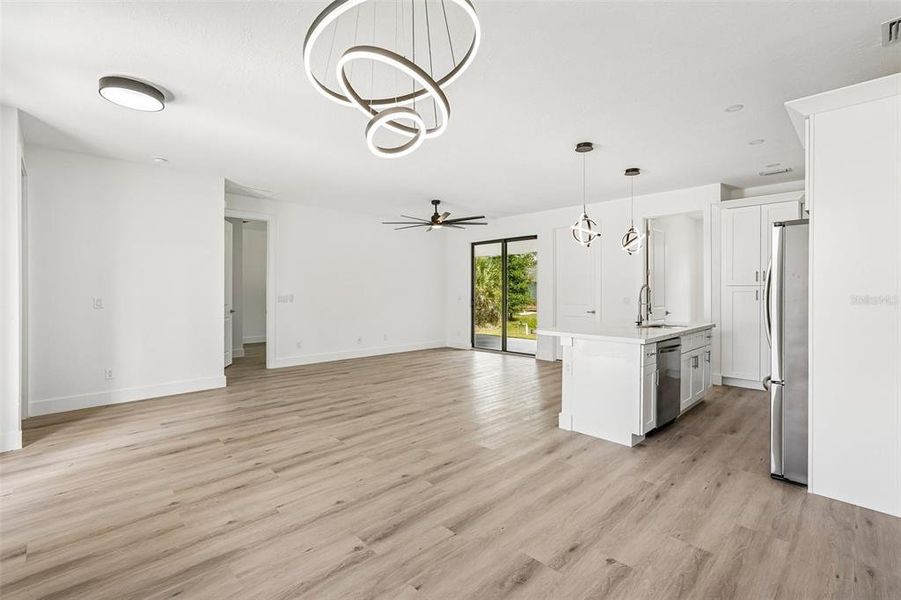 Spacious, unfurnished interior of a new home in , Port Charlotte (Image 21).