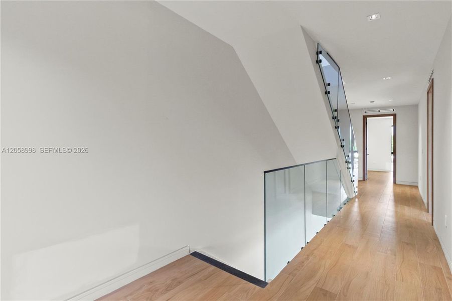 Spacious, unfurnished interior of a new home in , Miami (Image 19).